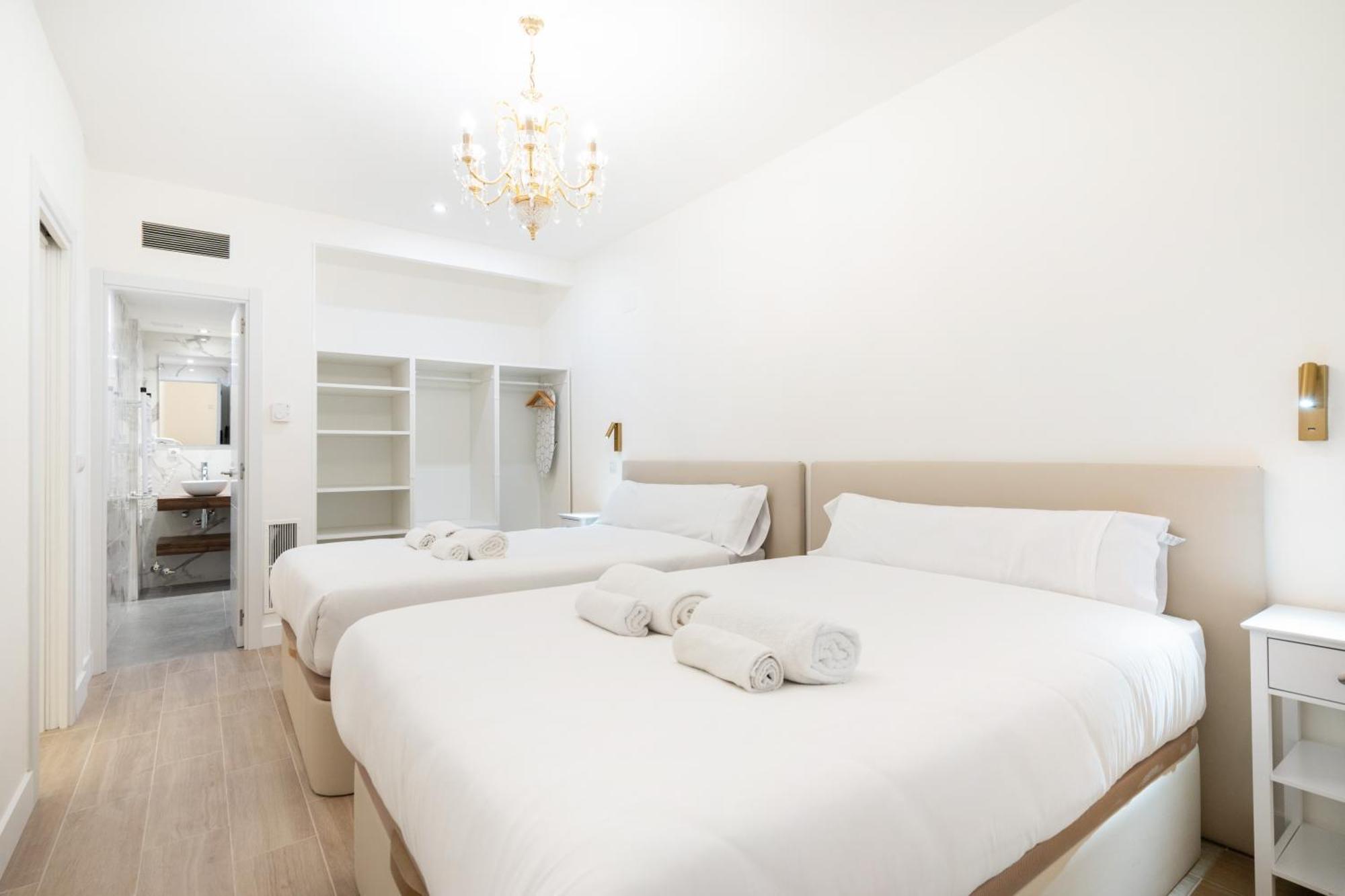 Apartamento Unico En Gran Via Appartement Madrid Buitenkant foto